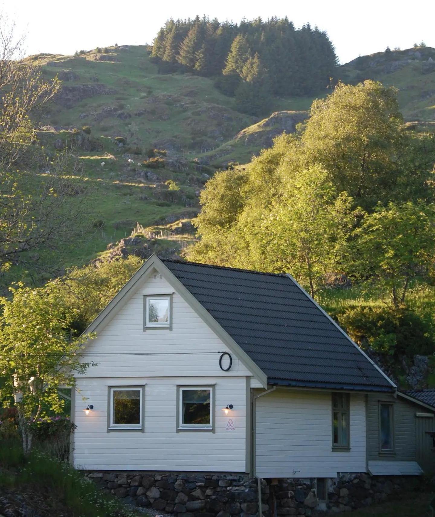 Guesthouse In Manger, Radoy Island Kolstad ภายนอก รูปภาพ